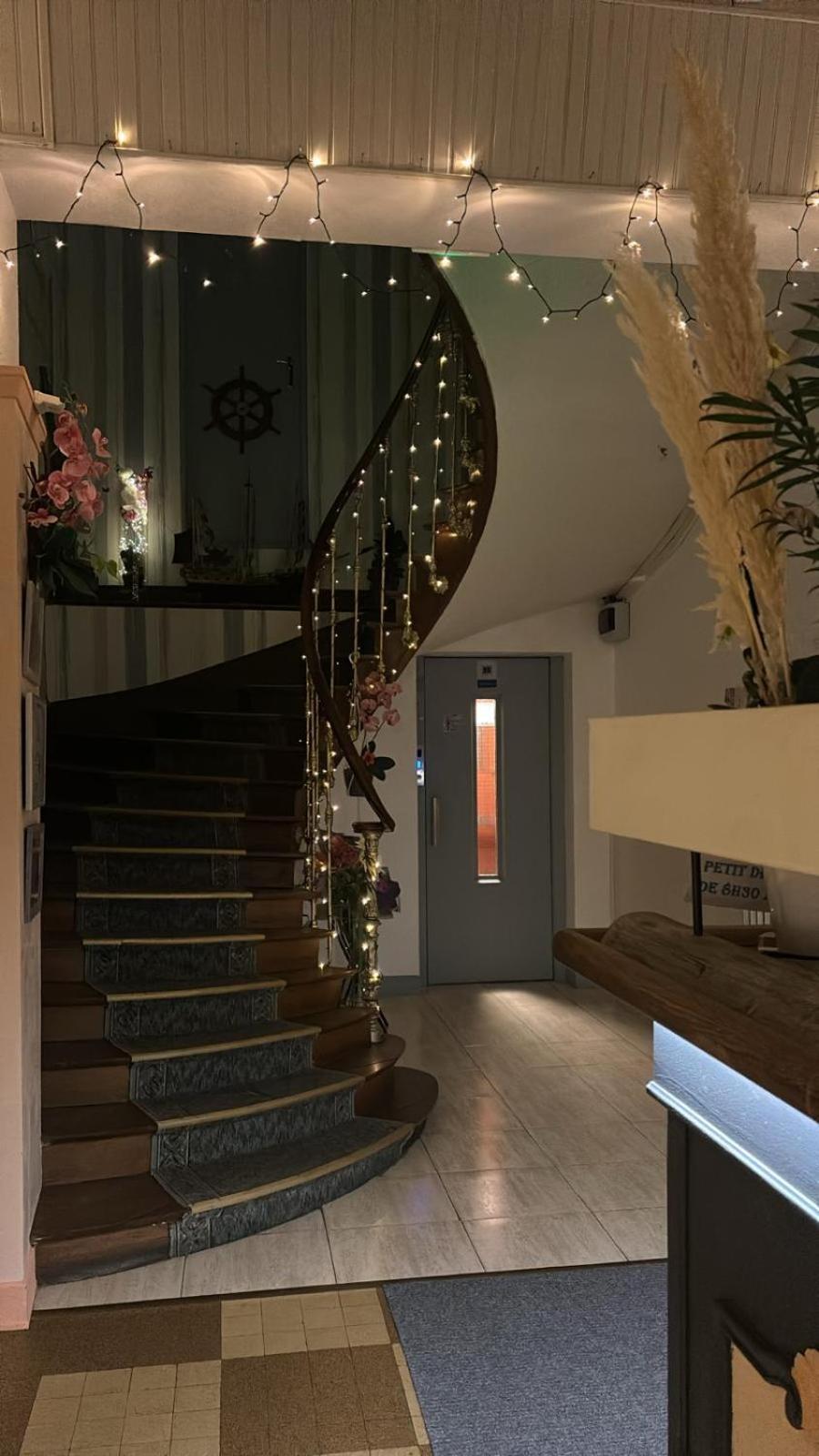 L'univers Hotel 3*
